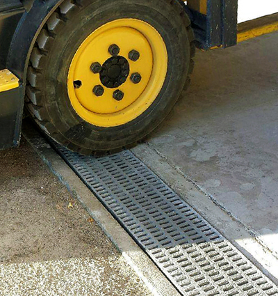 Forklift Wheel crossing Heavy Duty Rectangular Mesh Grating Trench